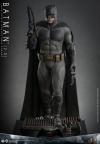 BatmanVsSuperman-Batman-V2-Figure-04