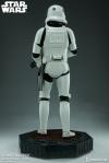 Star-Wars-Stormtrooper-LegendaryScale-Statue-03