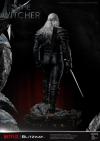 WitcherTV-Geralt-of-Rivia-Statue-06