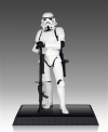 Star-Wars-Han-Solo-Stormtrooper-Statue-B