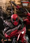 Deadpool-Armorized-Diecast-Figure-08