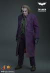 BatmanDarkKnight-Joker-Figure-05