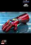 Avengers-4-Nano-Gauntlet-Life-Size-Replica-06