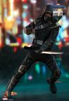 Avengers-4-Hawkeye-DLX-Figure-03