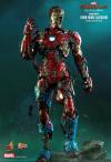 SpiderMan-FFH-Mysterios-IronMan-Figure-04