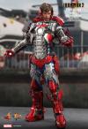 Iron-Man-2-Tony-Stark-MkV-Suit-Up-DLX-Figure-09