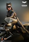 Batman-Dark-Knight-Catwoman-Figure-04