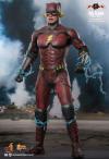 TheFlash-YoungBarry-DLX-Figure-02