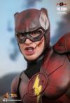 TheFlash-YoungBarry-DLX-Figure-05