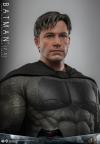 BatmanVsSuperman-Batman-V2-Figure-07