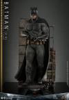 BatmanVsSuperman-Batman-v2-Figure-06