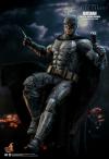 JL-Snyder-Batman-Tactical-Figure-02