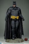 Batman-Legendary-Scale-StatueA