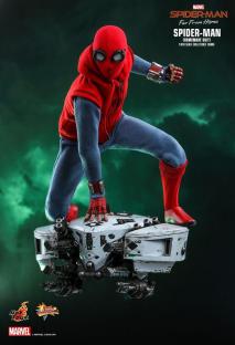 Spider-Man: Far From Home - Spider-Man Homemade Suit 1:6 Scale Figure