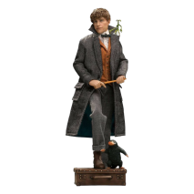 Fantastic Beasts 2: The Crimes of Grindelwald - Newt Scamander 1:8 Scale Action Figure